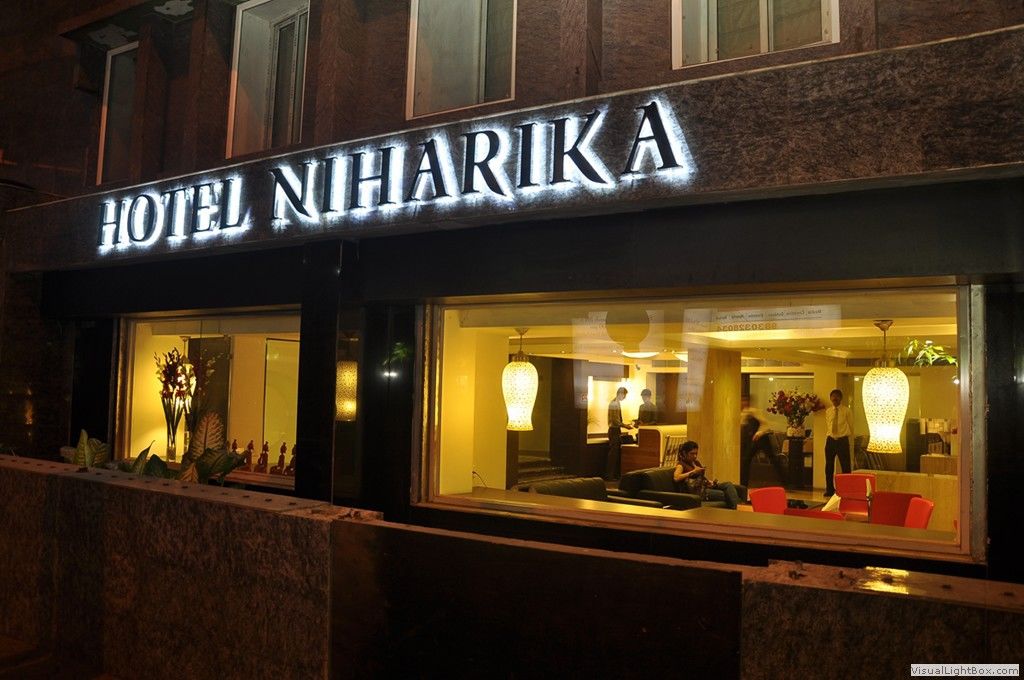 Hotel Niharika Calcutta Buitenkant foto