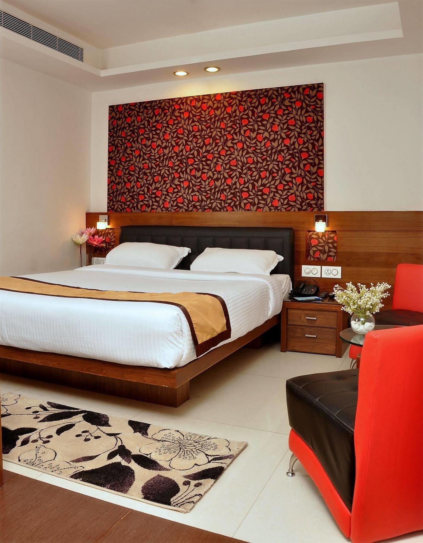 Hotel Niharika Calcutta Buitenkant foto